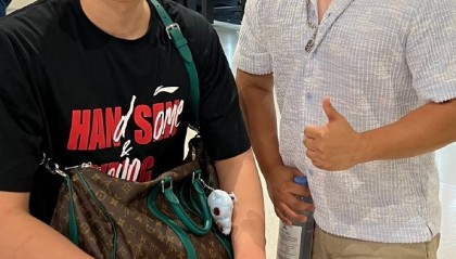 杨瀚森黑眼圈照引热议,女友风趣调侃:像极了海盗船长